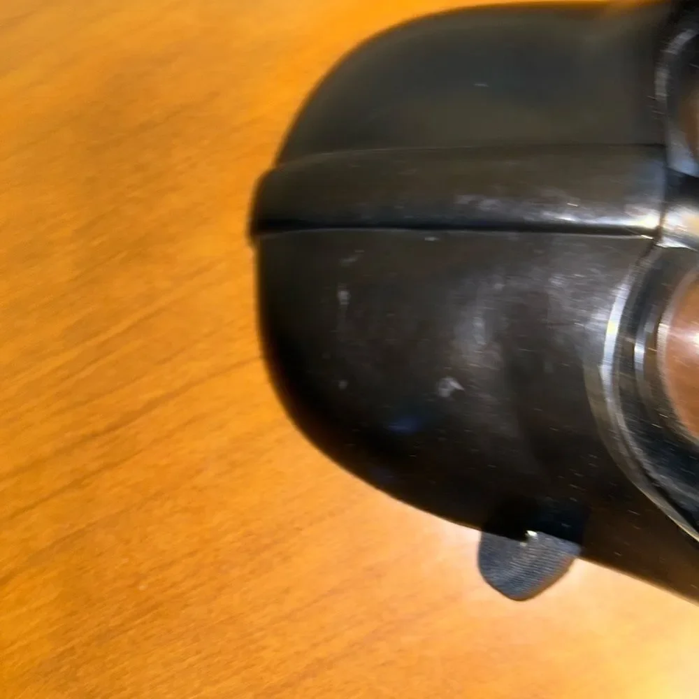 Darth Vadar plastic mask - Picture 2 of 3